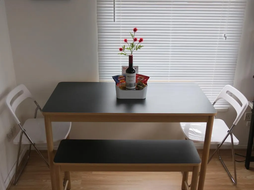 Fantastic Central Location - Parking - Business Or Leisure بلفاست شقة